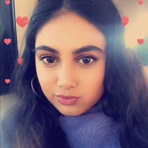 Meet your Posher, Saira